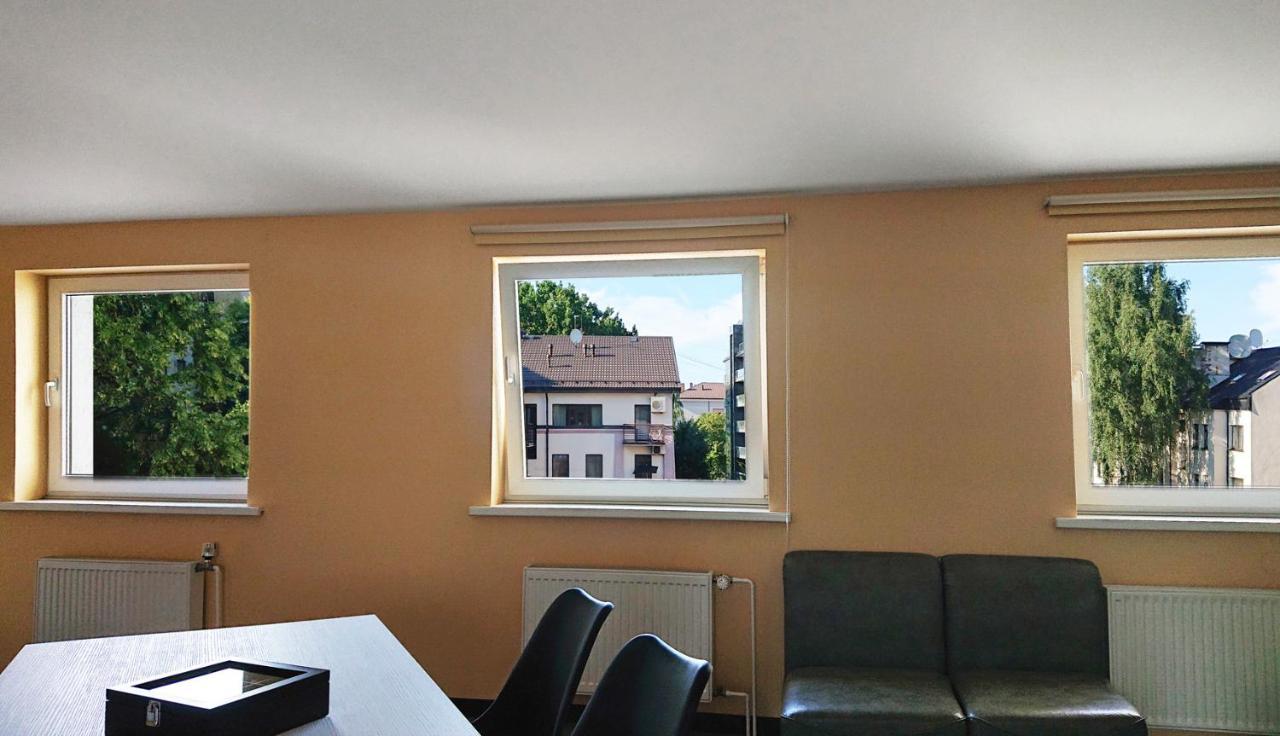 Riga City Center Quiet Apartment With Free Private Parking Eksteriør billede