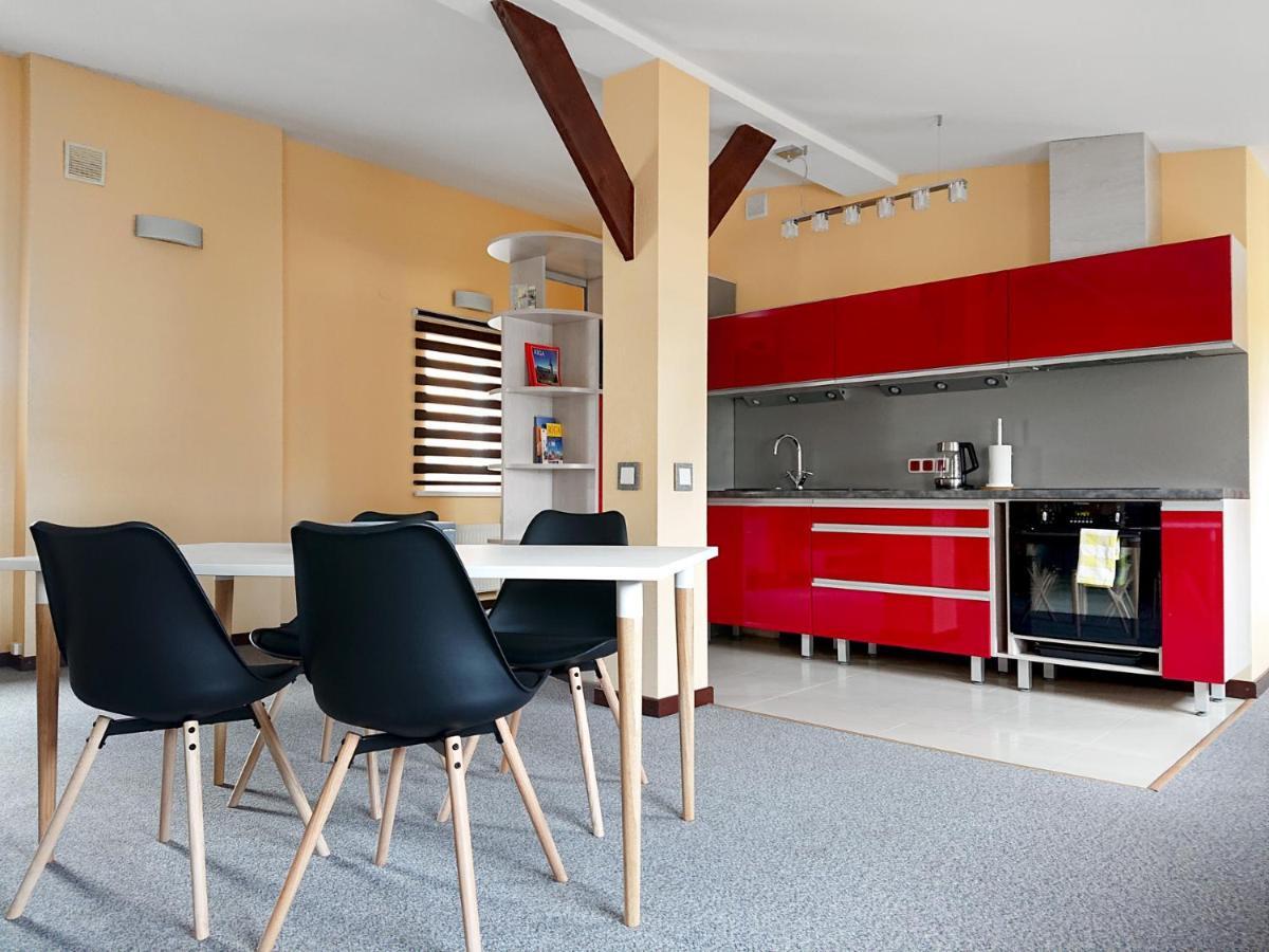 Riga City Center Quiet Apartment With Free Private Parking Eksteriør billede