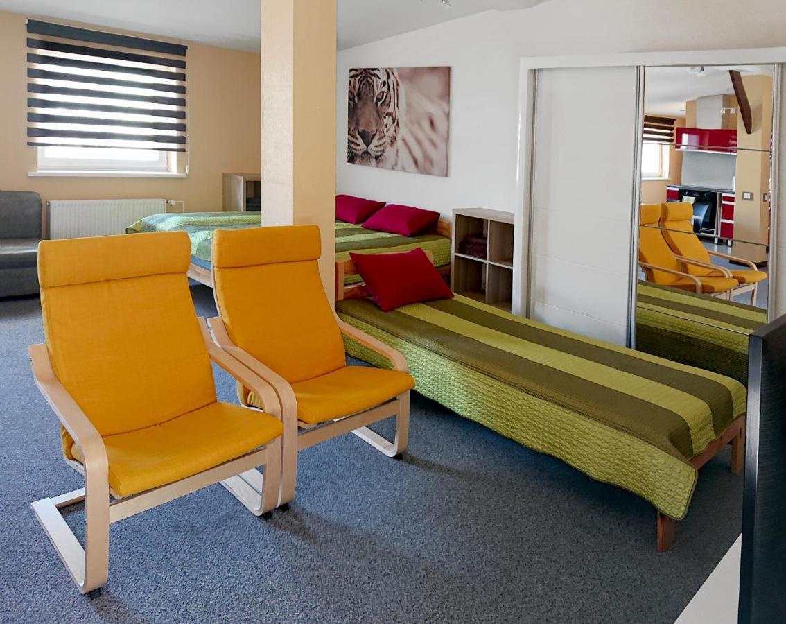 Riga City Center Quiet Apartment With Free Private Parking Eksteriør billede
